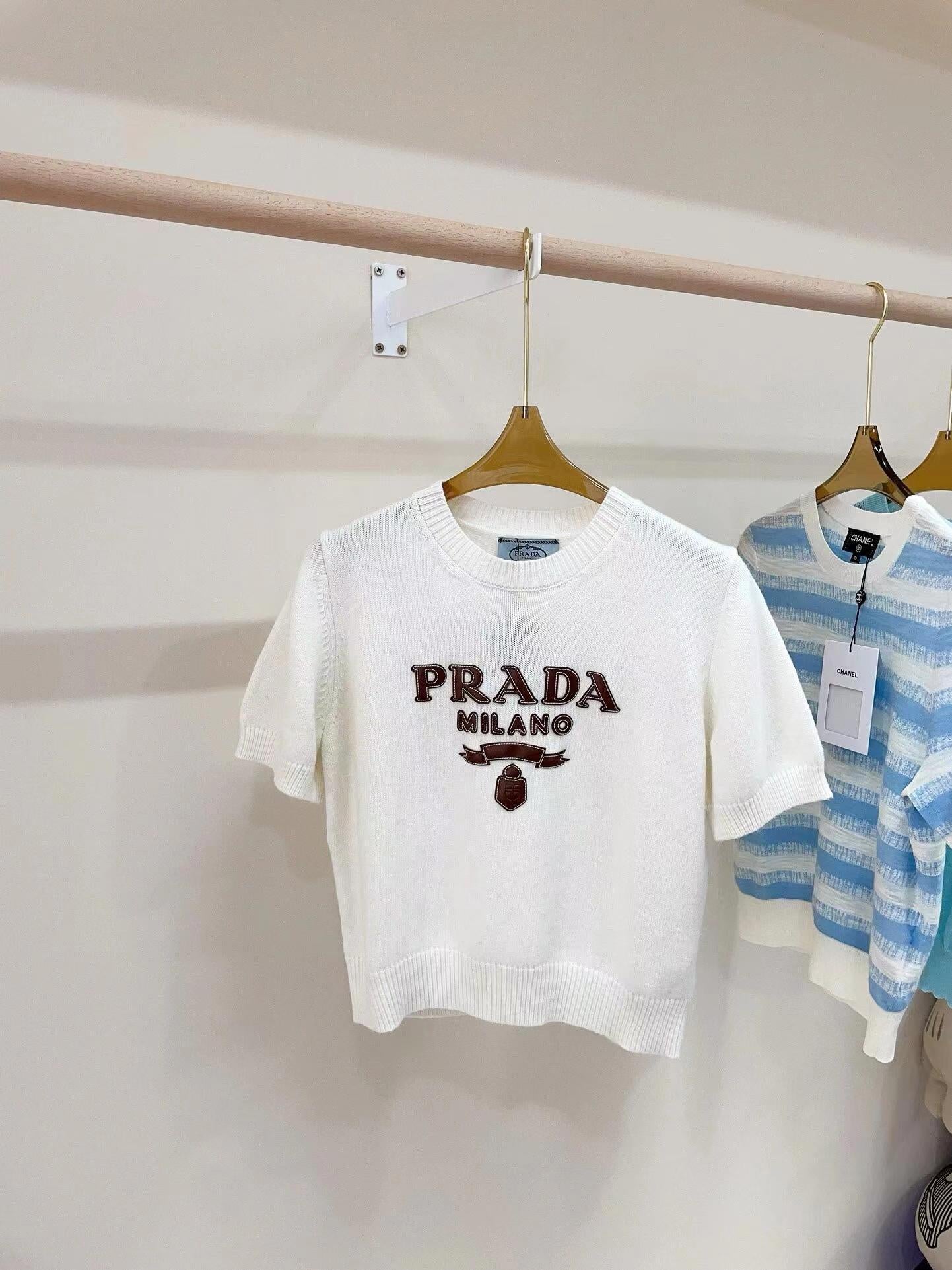 PRD neues Buchstabenlogo gehäkelt