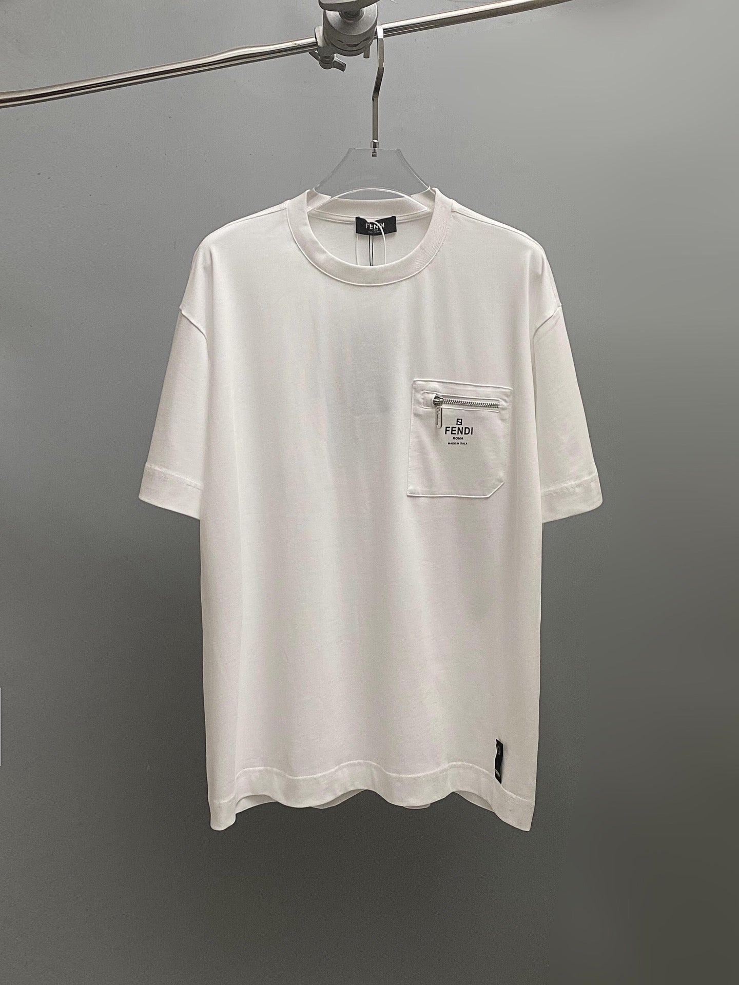 T-shirt avec poche poitrine 