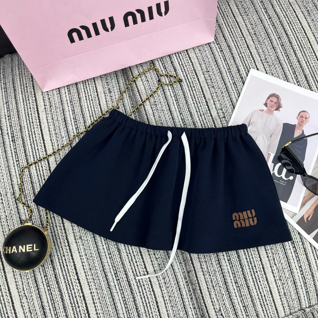 Neuer lässiger Revers-Rockanzug