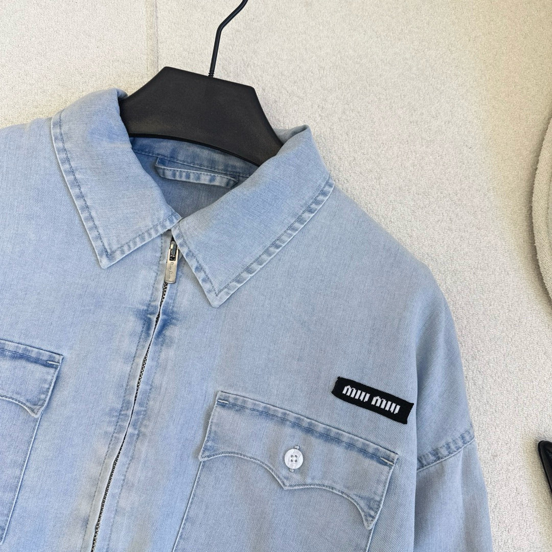 Jeansjacke mit lässigem Faltenrock