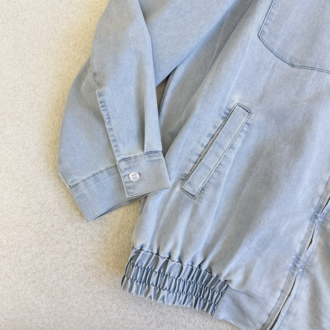 Jeansjacke mit lässigem Faltenrock