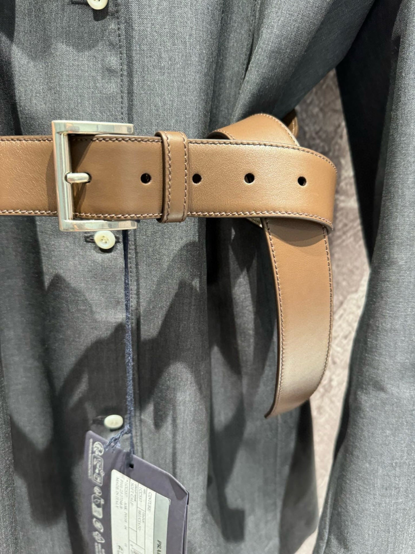 Hochwertiger grauer Kammgarnanzug