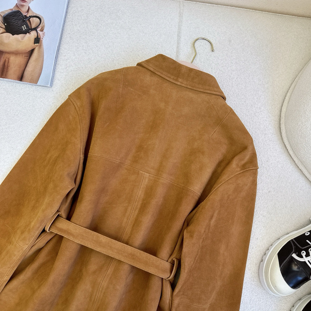 Literarische Maillard-Jacke im Retro-College-Stil