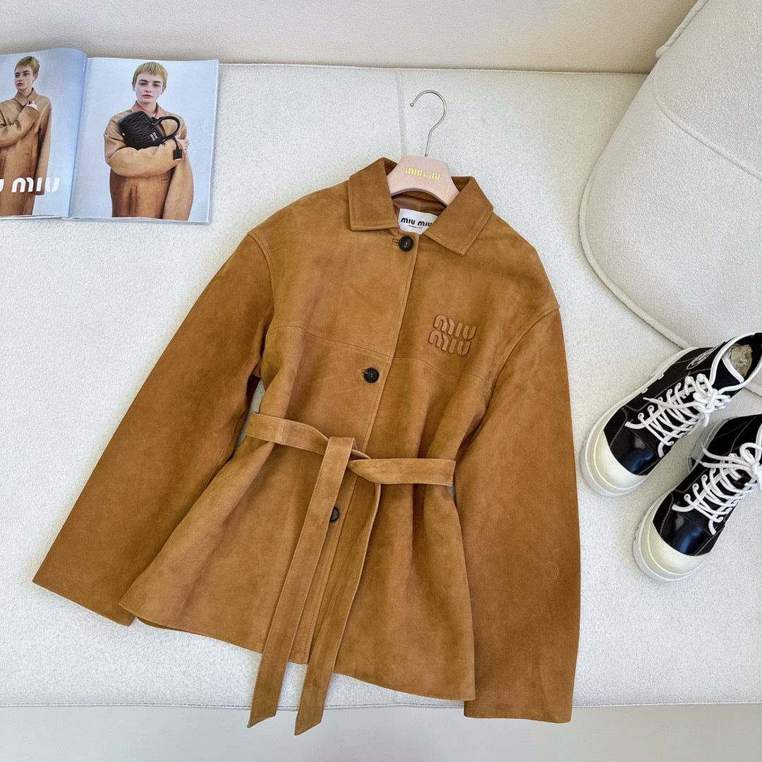 Literarische Maillard-Jacke im Retro-College-Stil