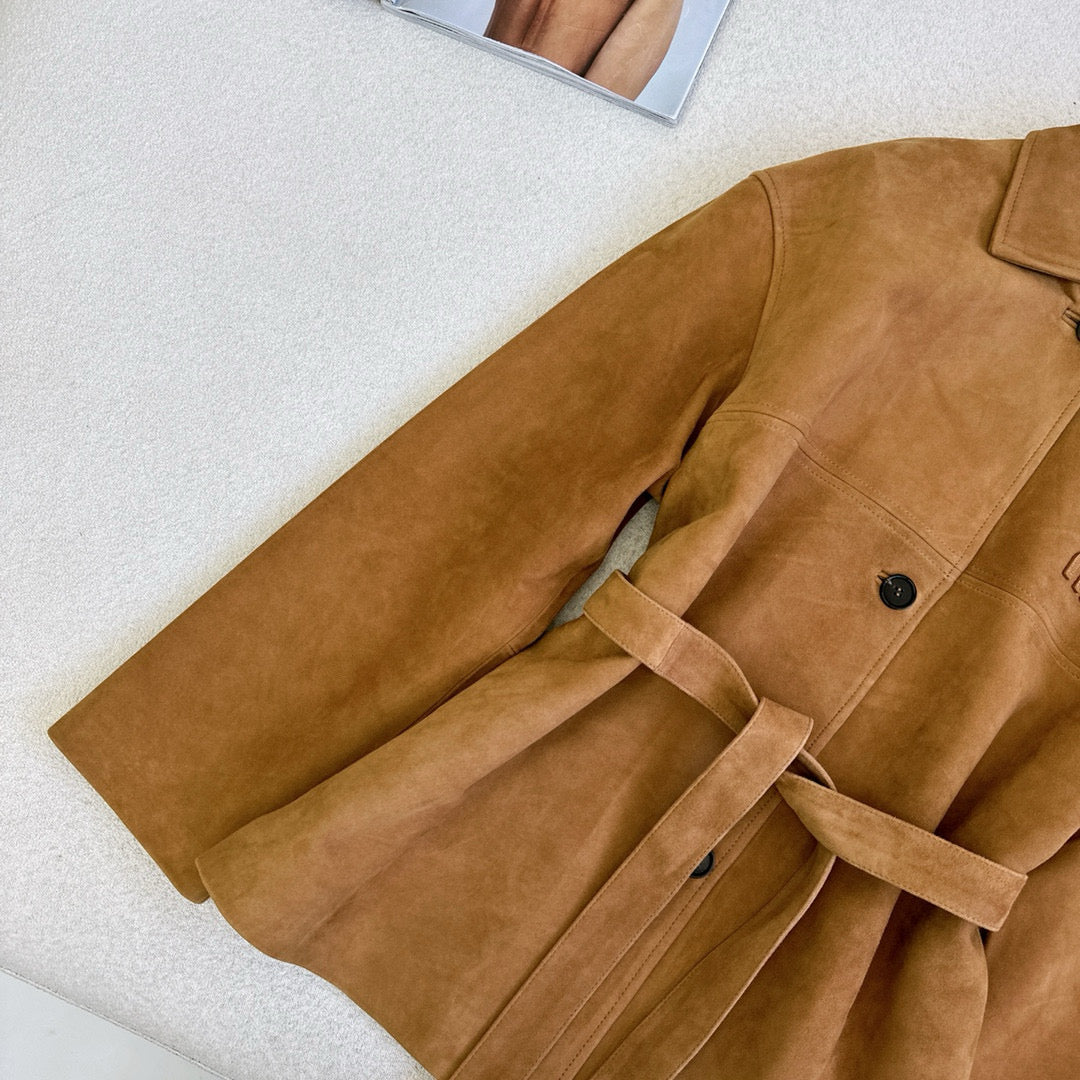 Literarische Maillard-Jacke im Retro-College-Stil