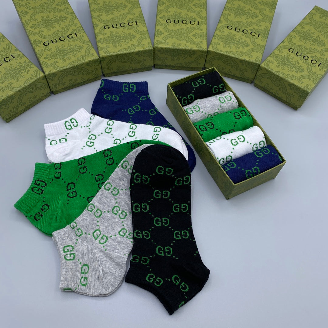 Grüne Socken mit Logo-Print