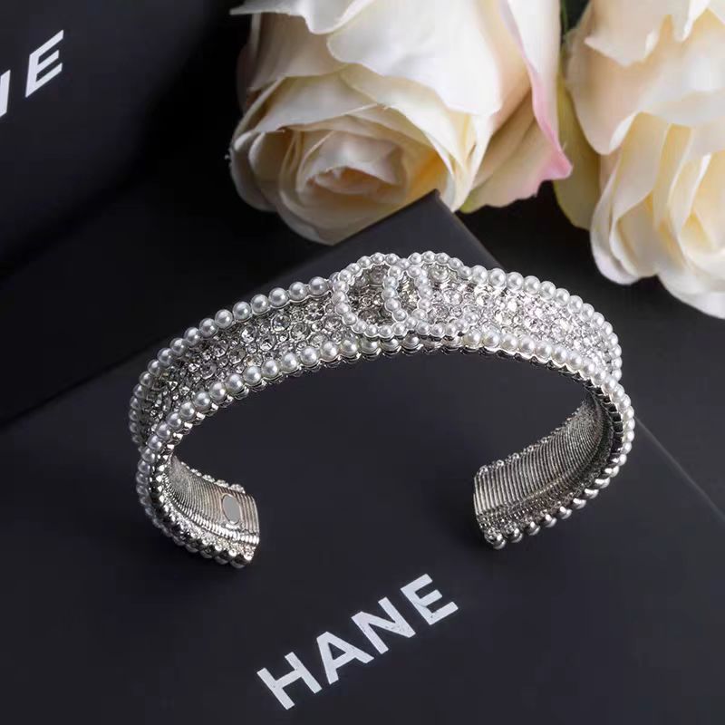 Neue Stern-Diamantkette