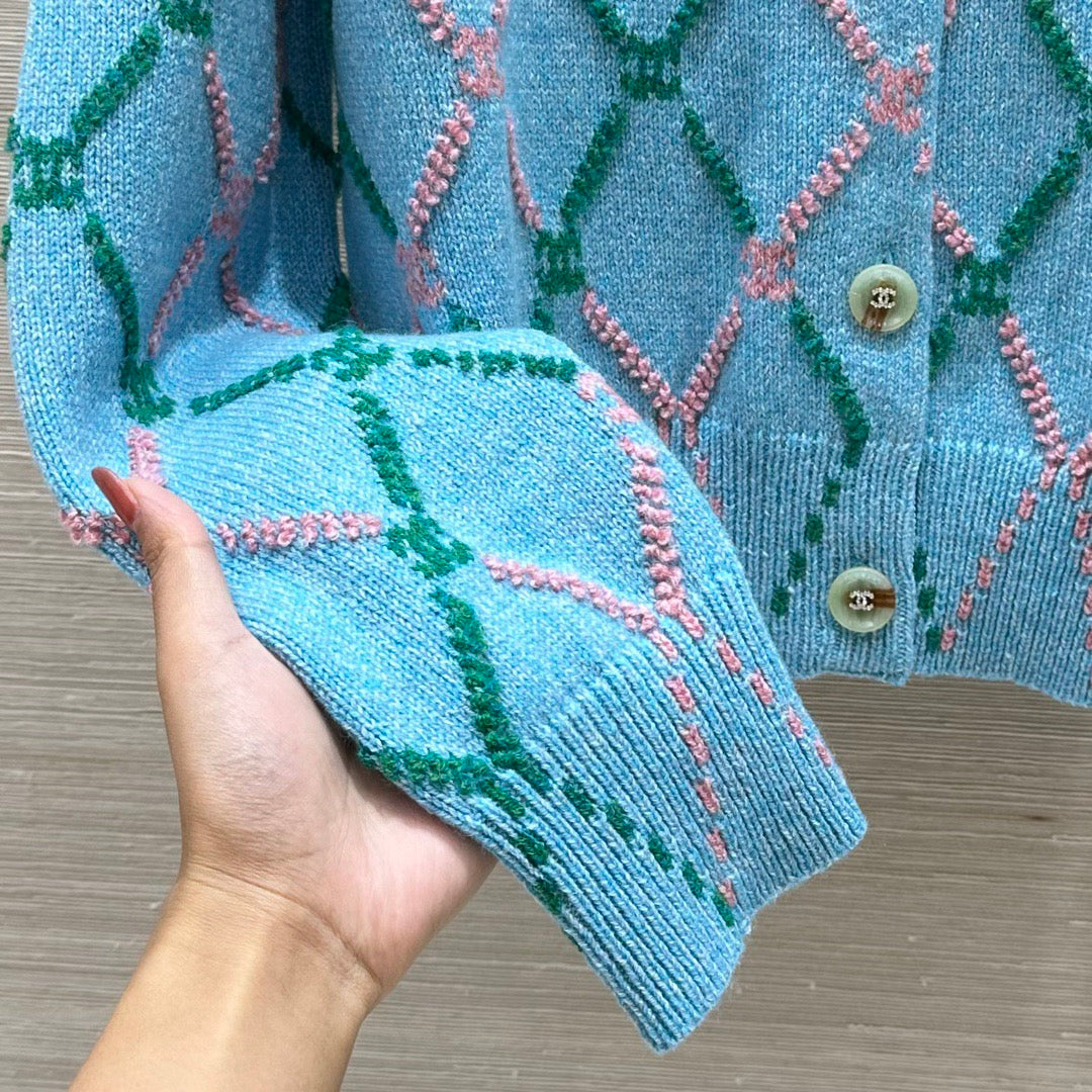 Königsblaue Strickjacke