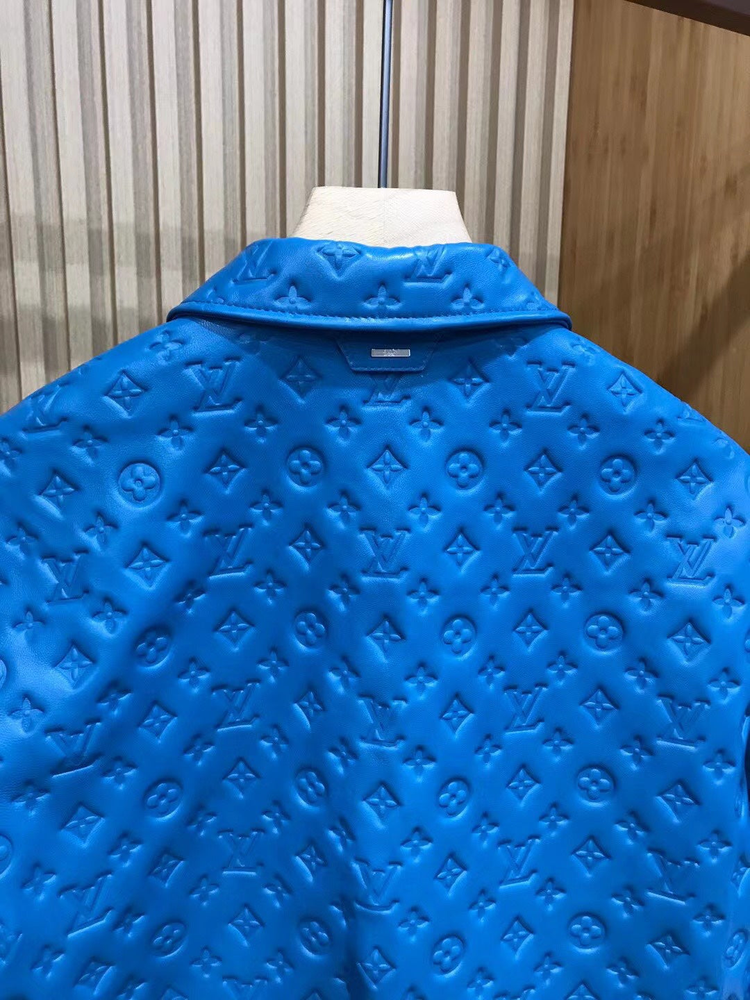 Hochwertige geprägte Schaffelljacke 