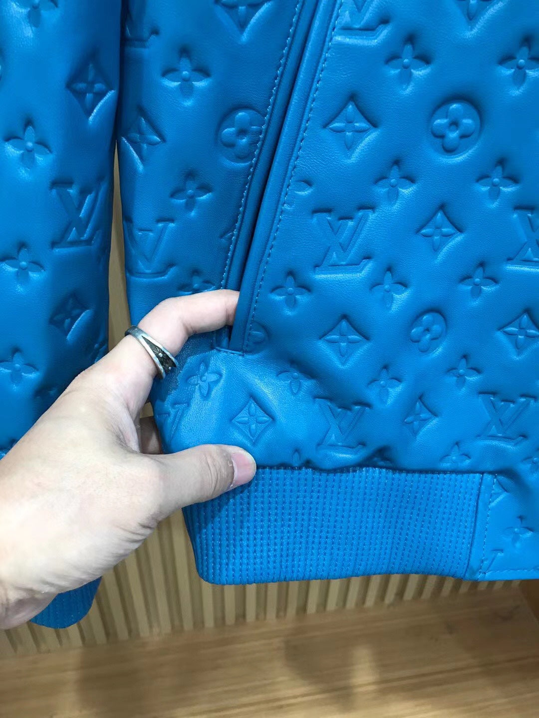 Hochwertige geprägte Schaffelljacke 