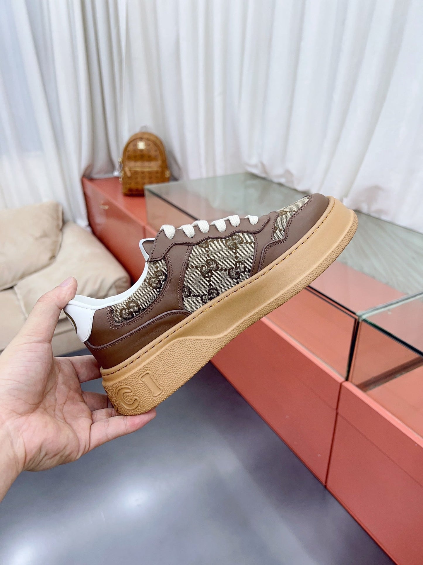 Série 𝘽, série de sport légère, souple et épaisse