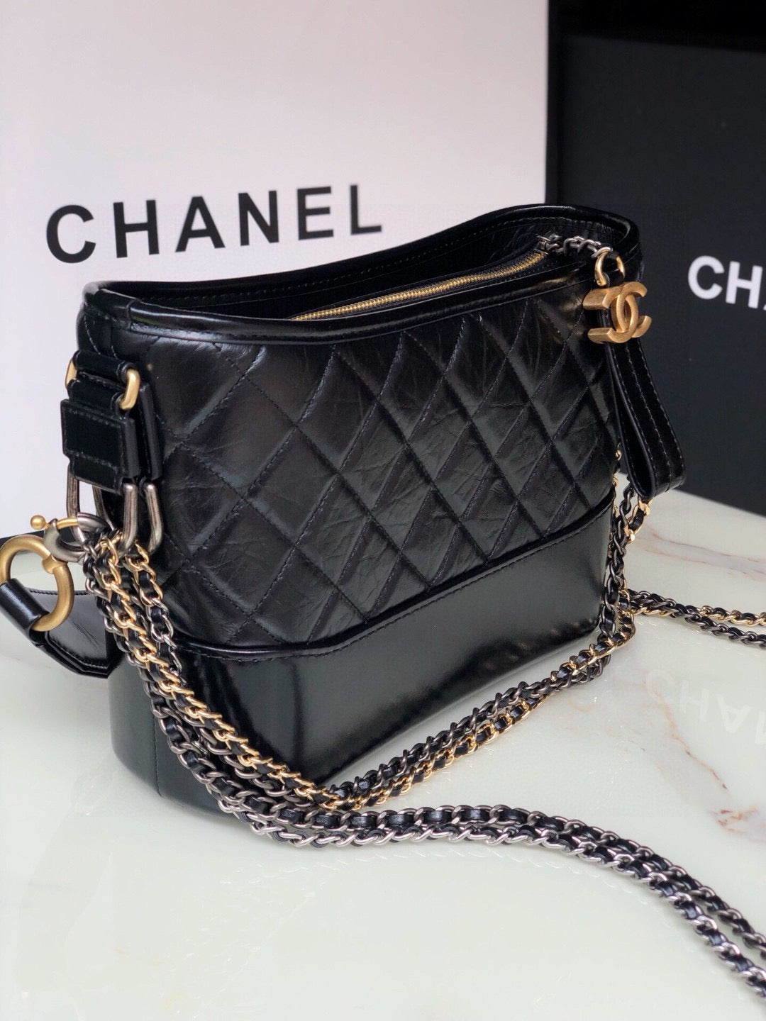 Hobo-Tasche mit Schultergurt