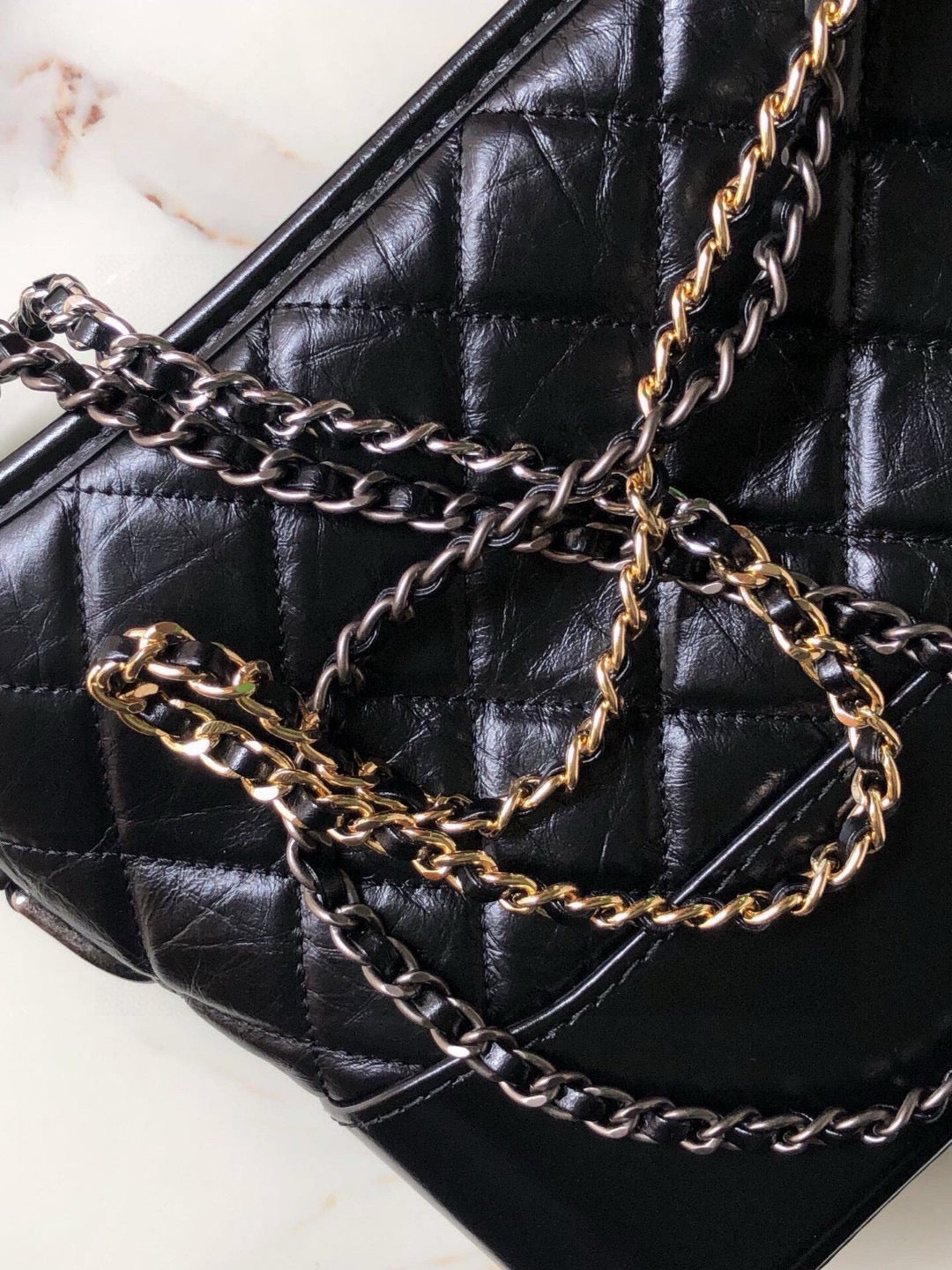 Hobo-Tasche mit Schultergurt