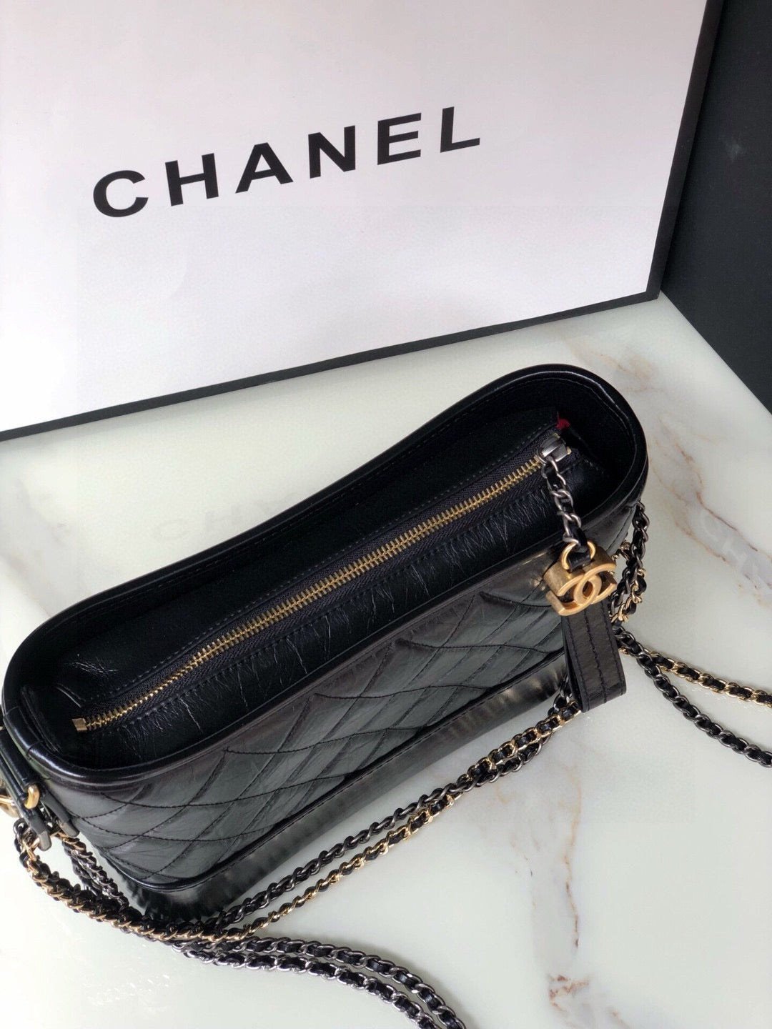 Hobo-Tasche mit Schultergurt