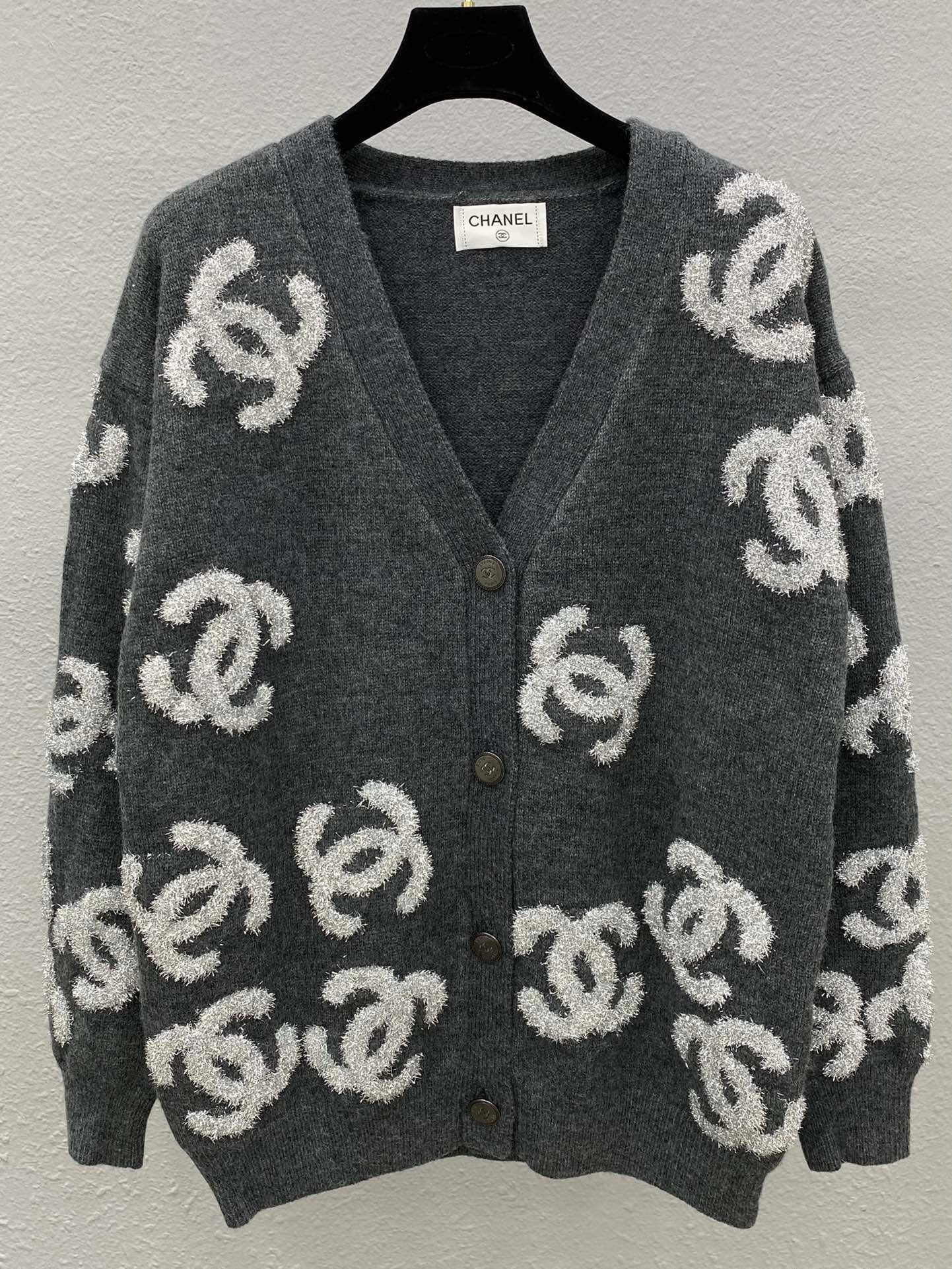 Schwerindustrie-Stickerei-Logo-Stricken