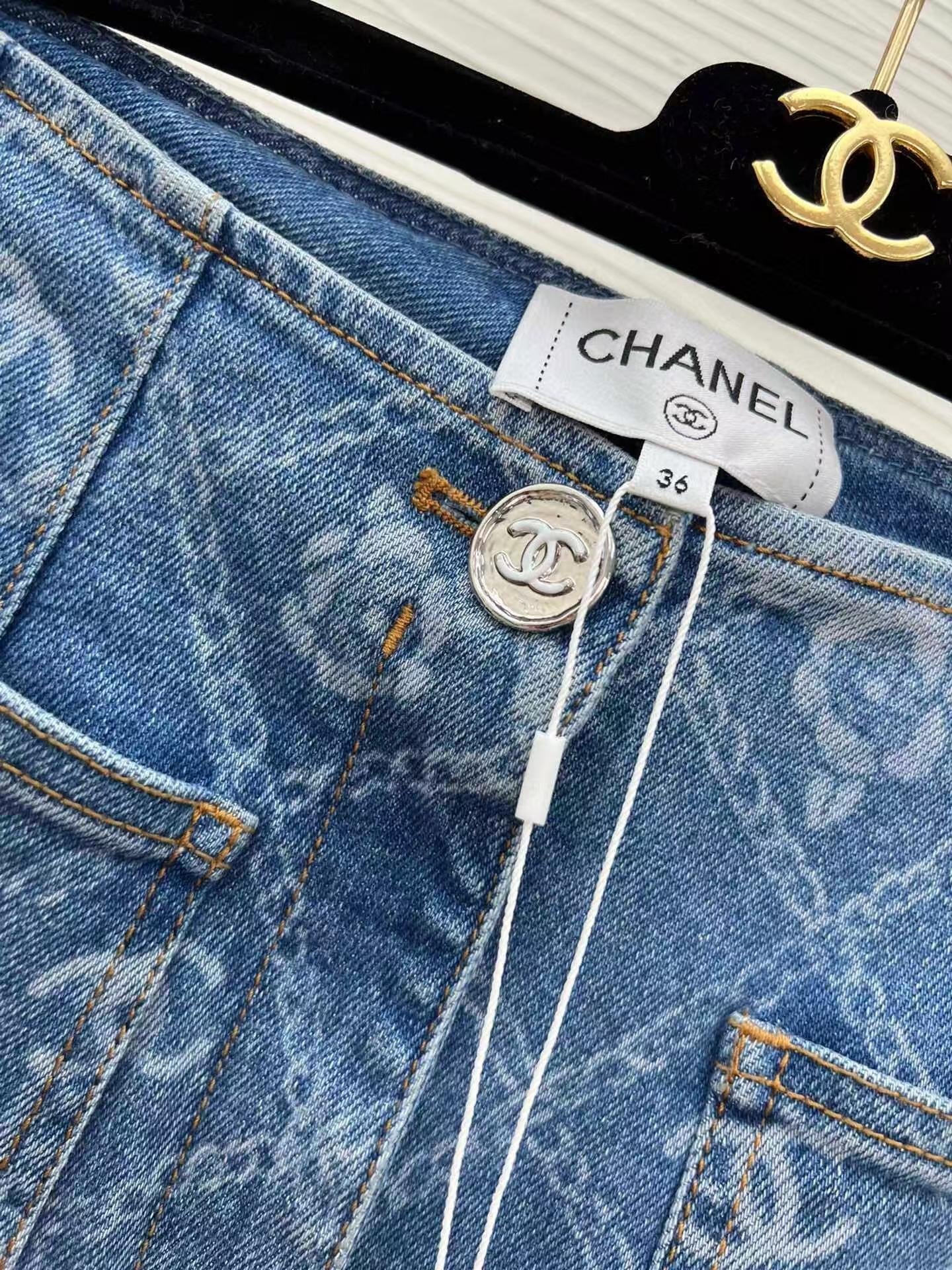 Neue, bedruckte Schlagjeans mit vollständiger Überzug