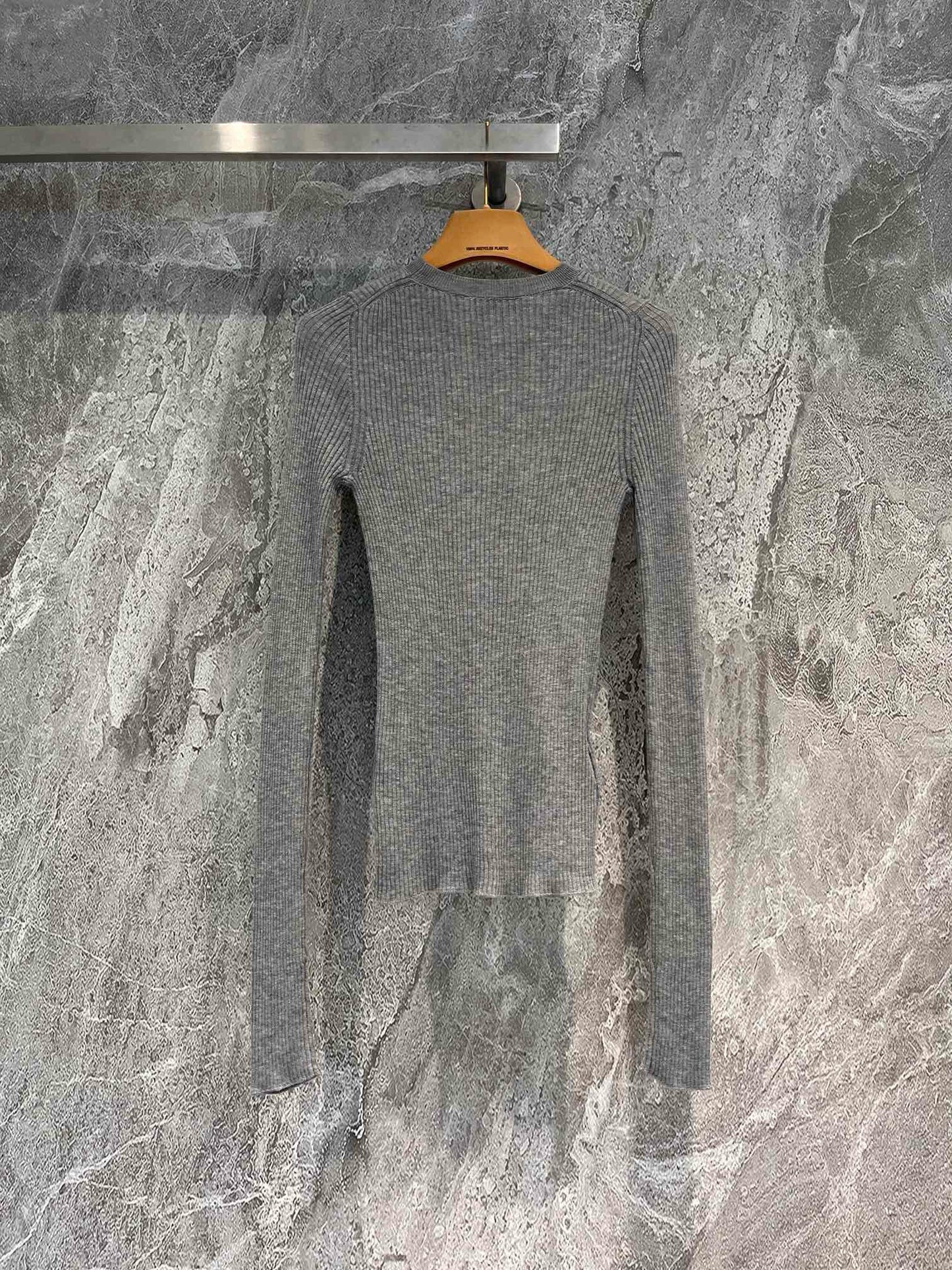 Neue Buchstaben gestrickte Langarm