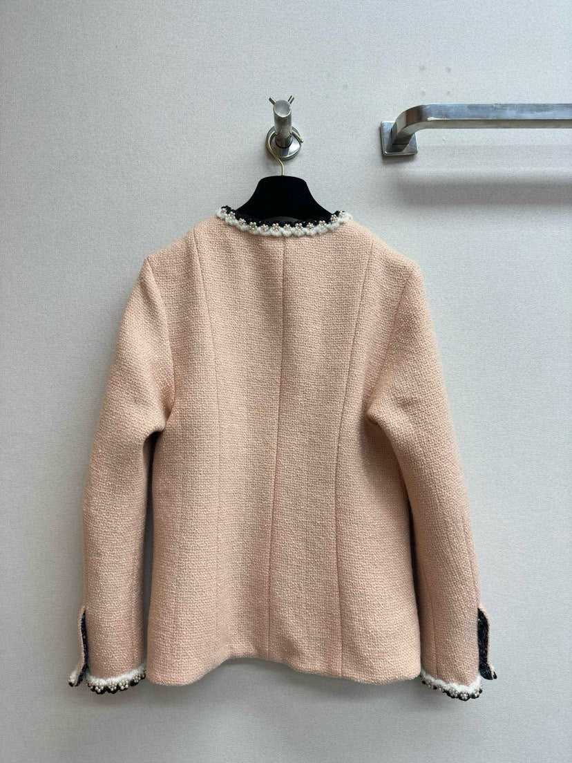 Schwere Tweedjacke mit Perlenblumen