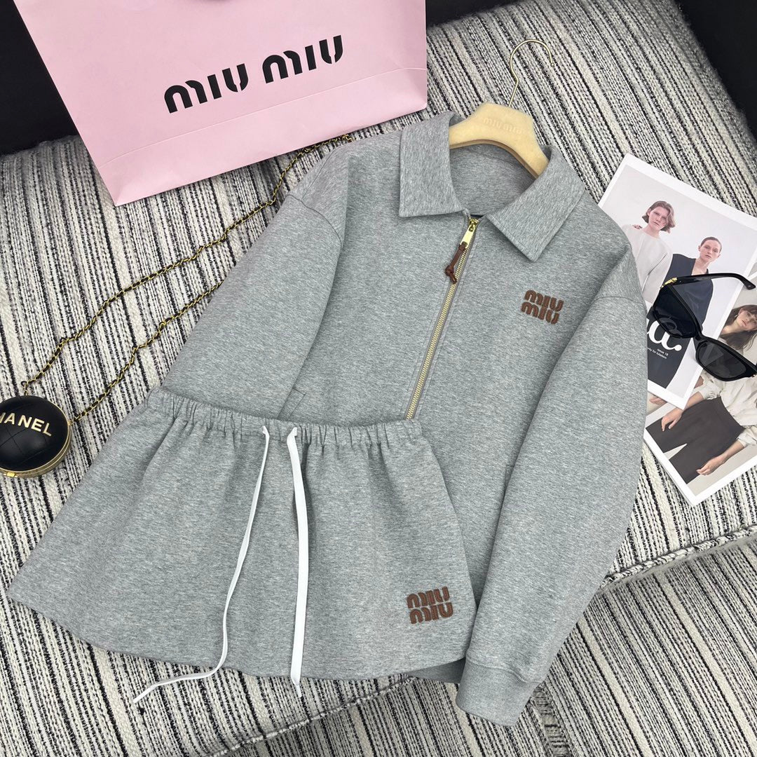 Neuer lässiger Revers-Rockanzug