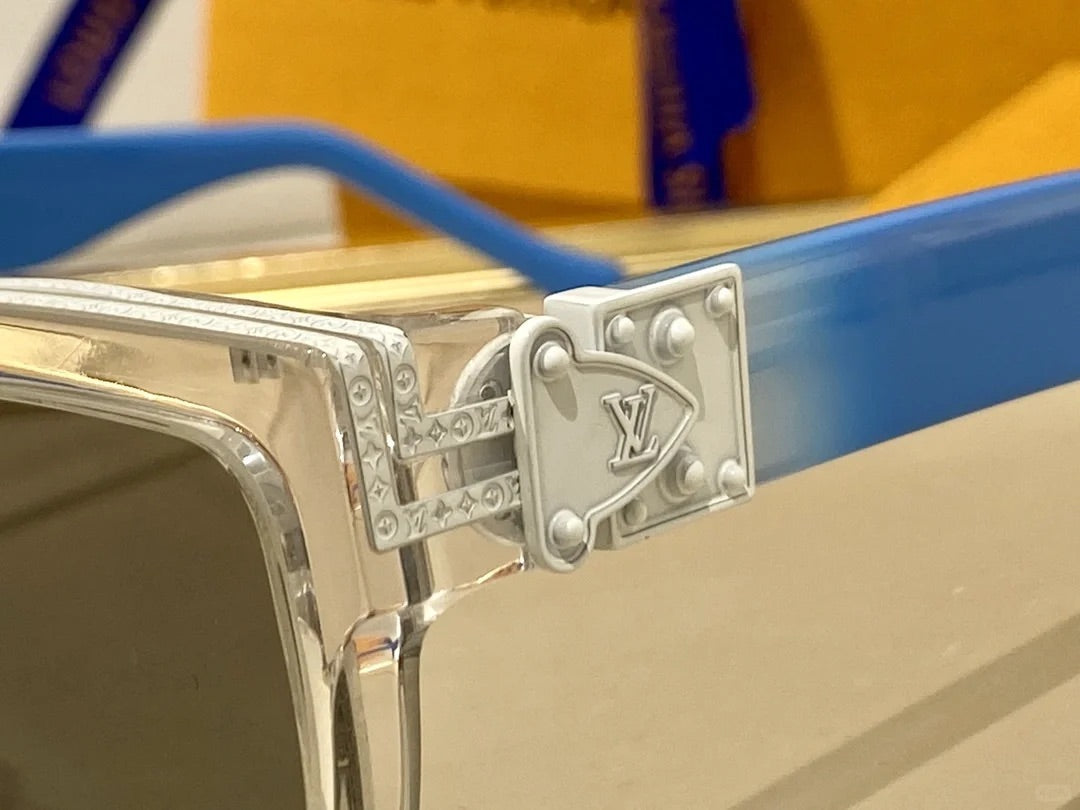 lunettes de soleil changeant de couleur