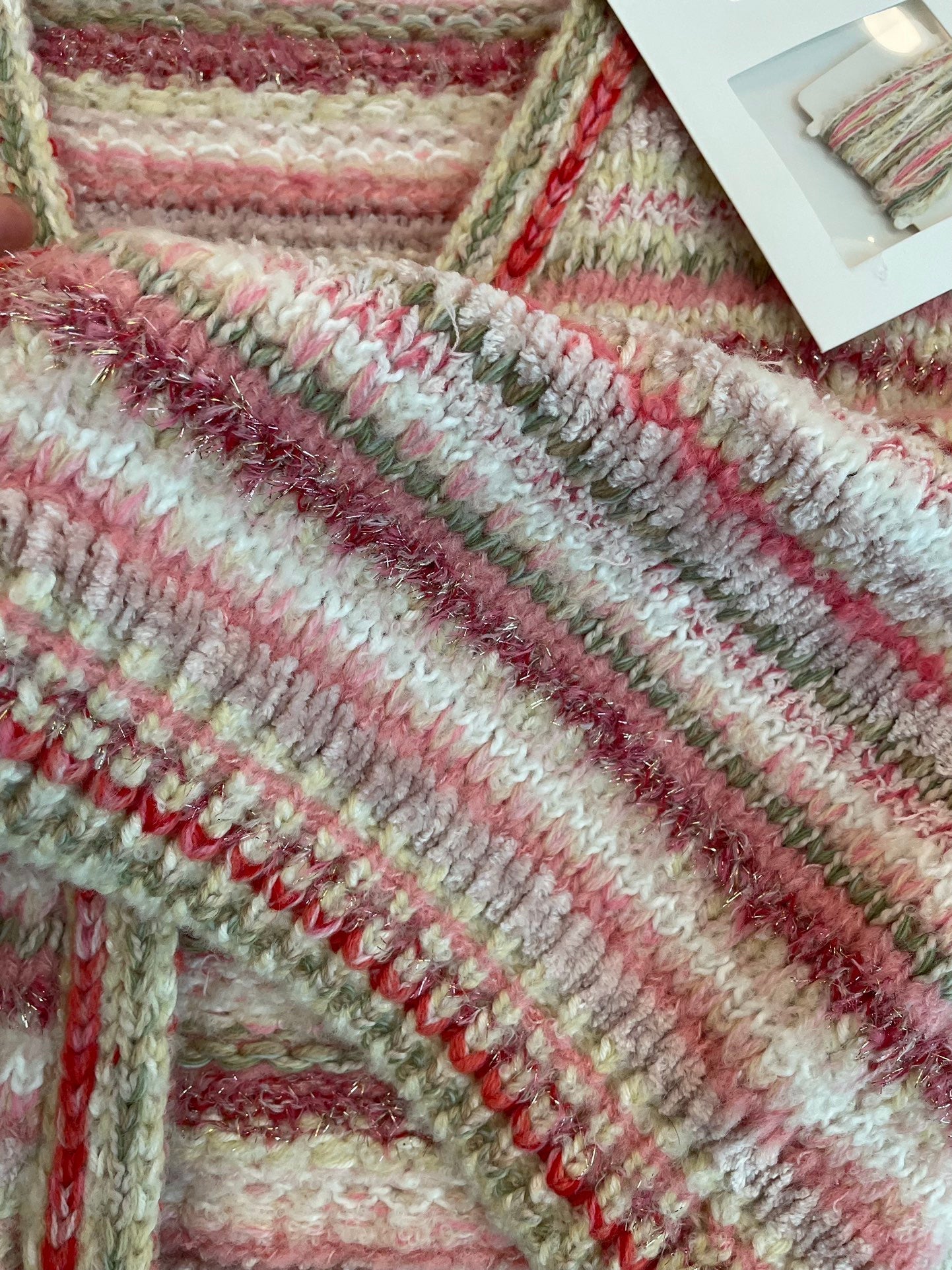 Gilet en tricot à rayures de couleur unie