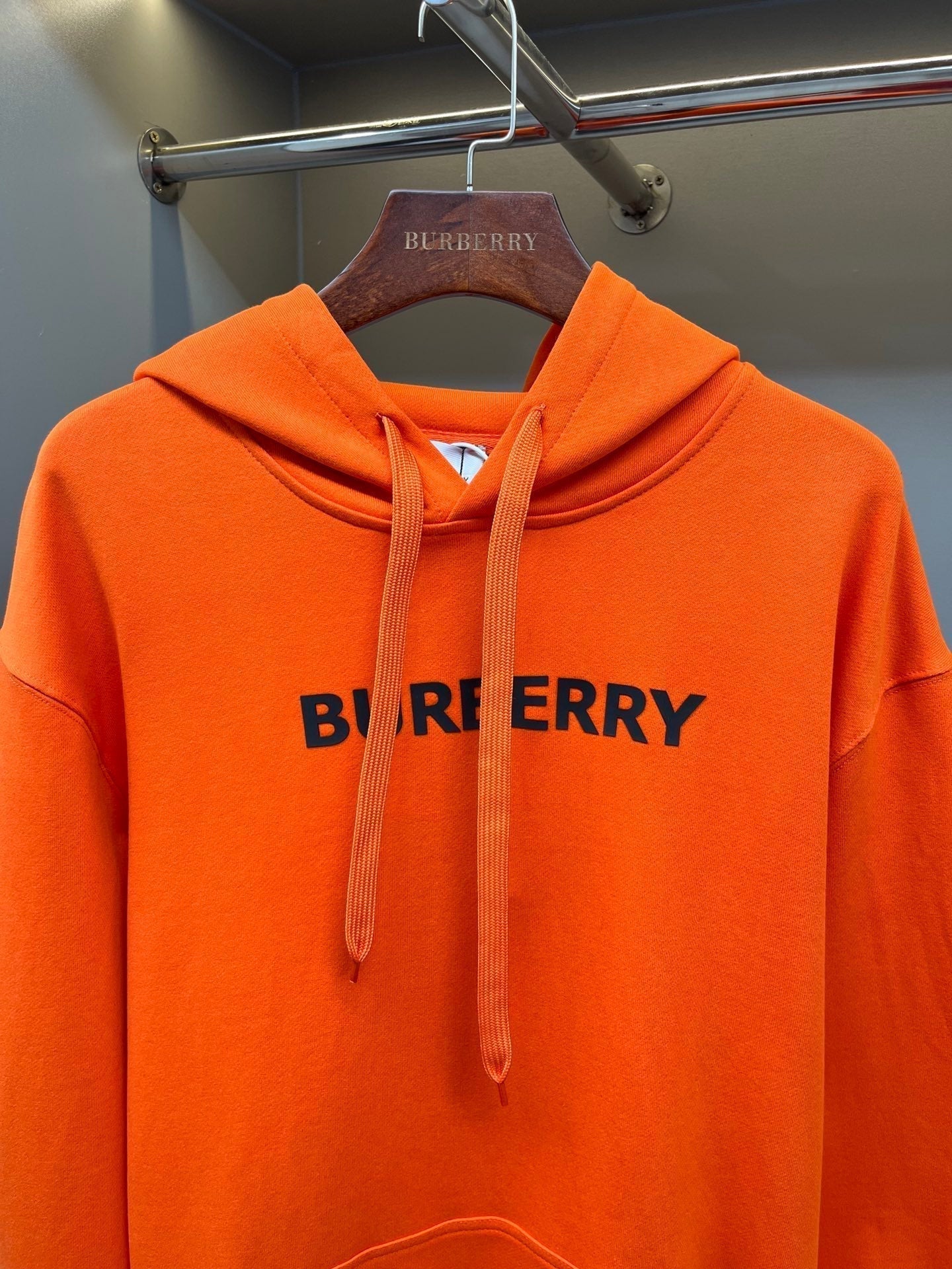 Kapuzenpullover aus Baumwolle mit Logo-Print