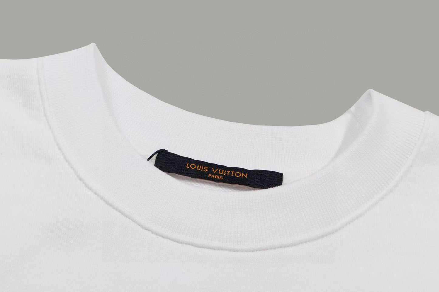 Neuer bedruckter Rundhalspullover für Herbst und Winter