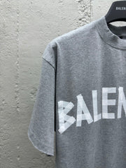 T-shirt avec ruban de masquage