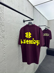 T-shirt avec ruban de masquage