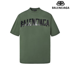 T-shirt avec ruban de masquage