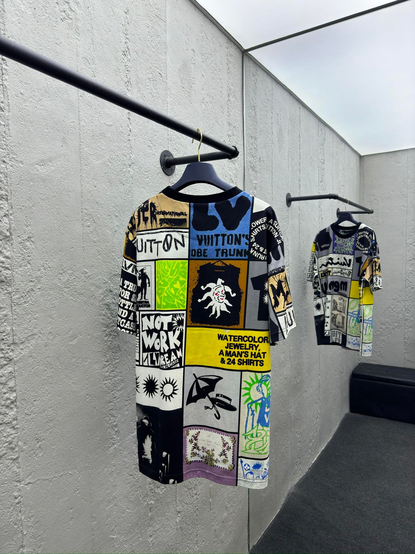 kariertes Logo, mehrere Muster, kurze Ärmel