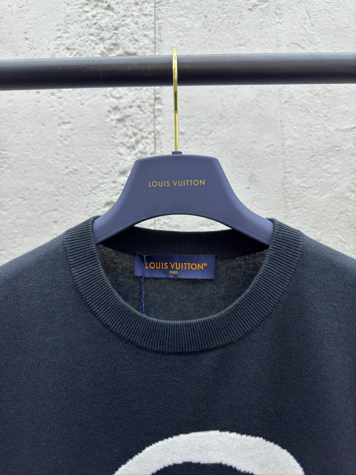 Portrait noir et blanc manches courtes