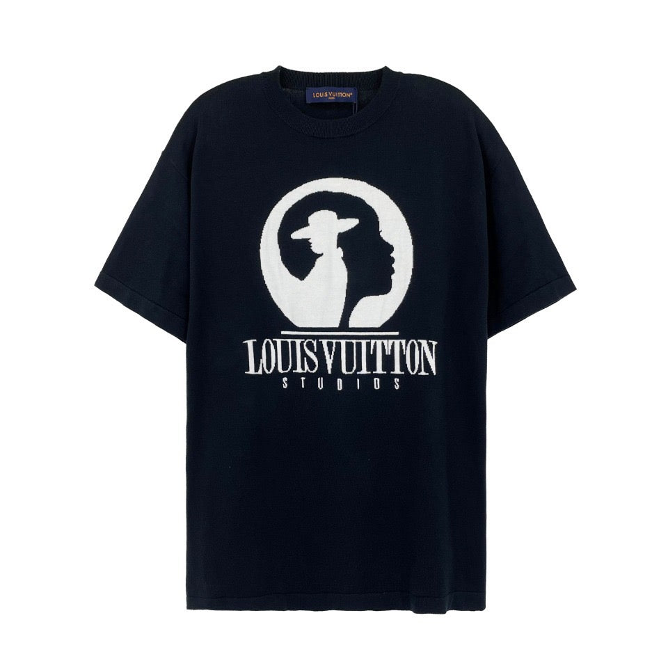 Portrait noir et blanc manches courtes