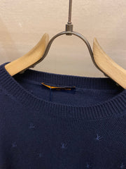 Pullover mit Rundhalsausschnitt und kleinem Logo-Stickerei 