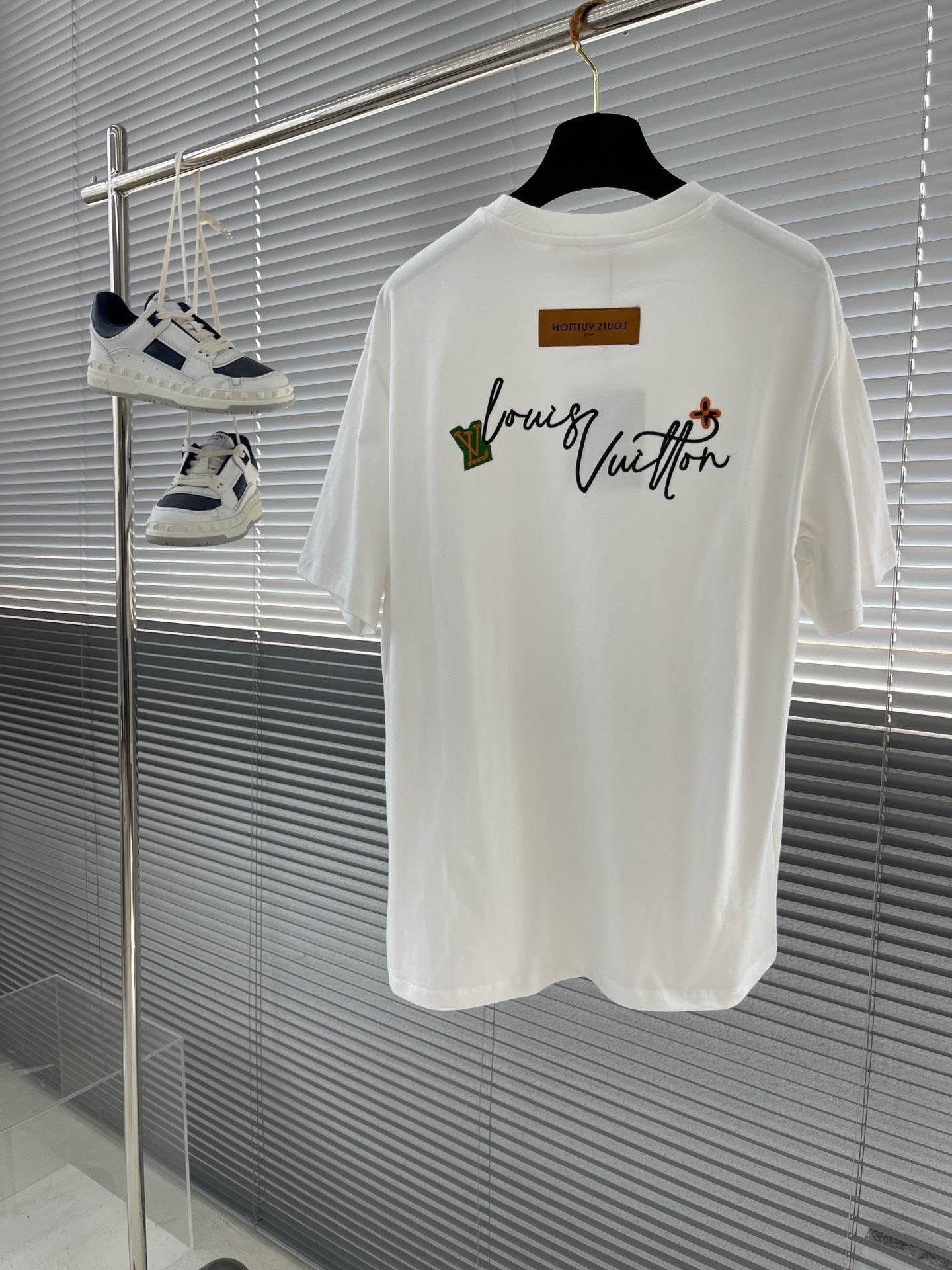 Hemd mit Logo auf der Brust