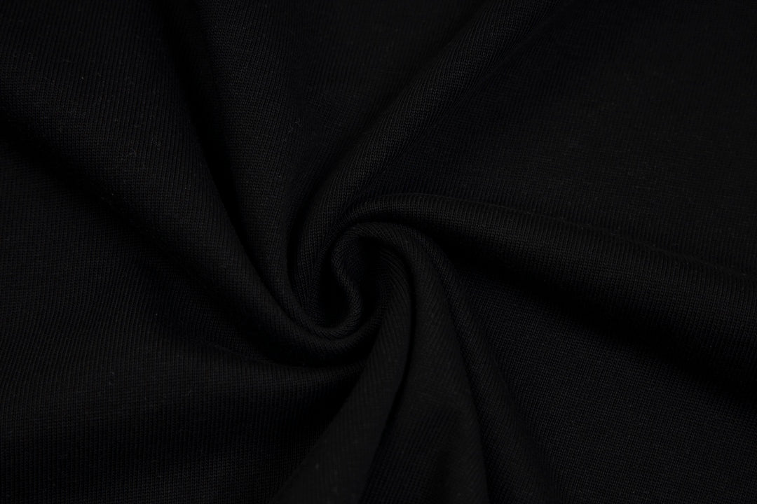 T-Shirt mit Rundhalsausschnitt und Stickerei auf der Brust 