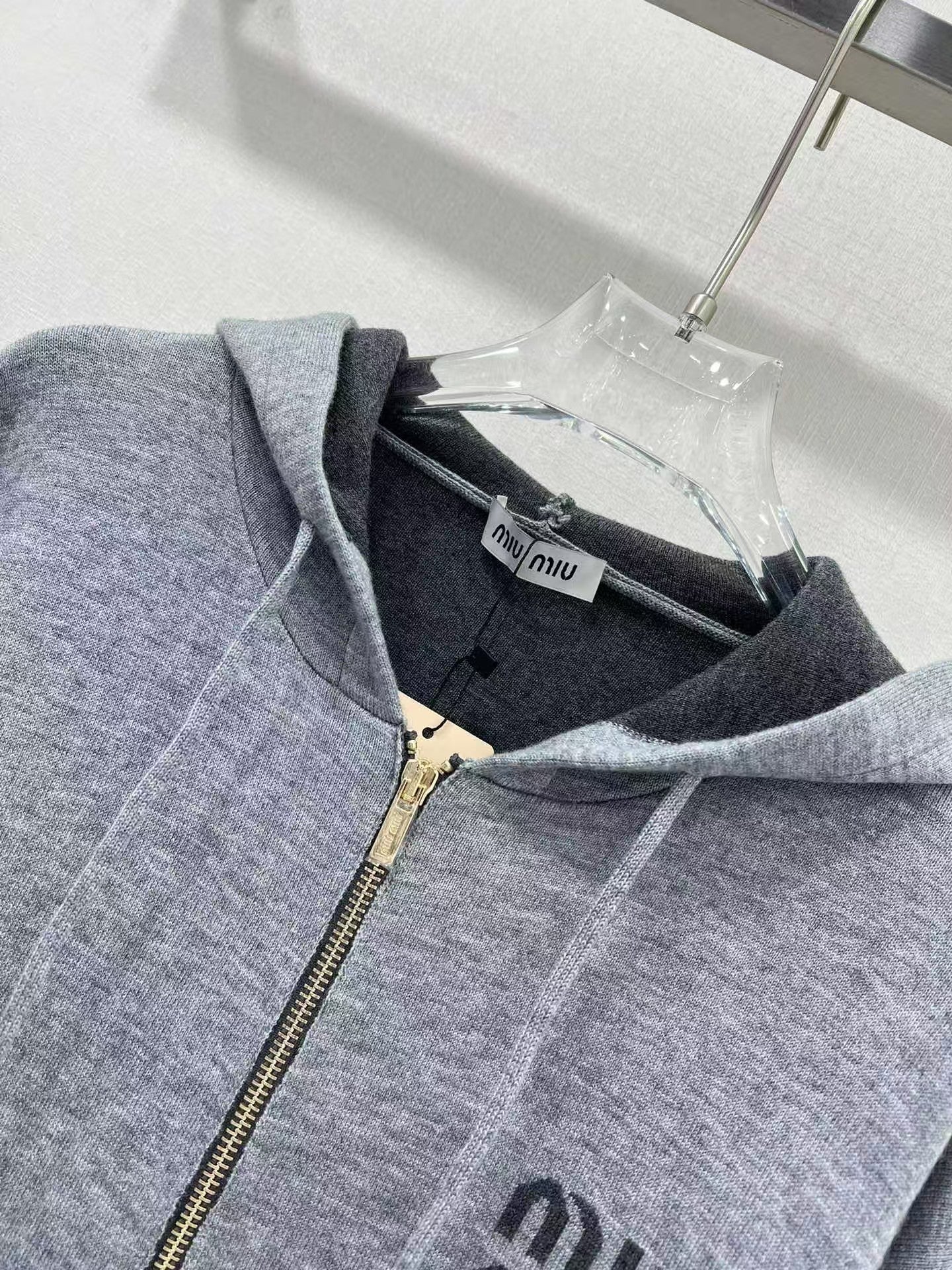 Cardigan en cachemire à double zip en maille jacquard