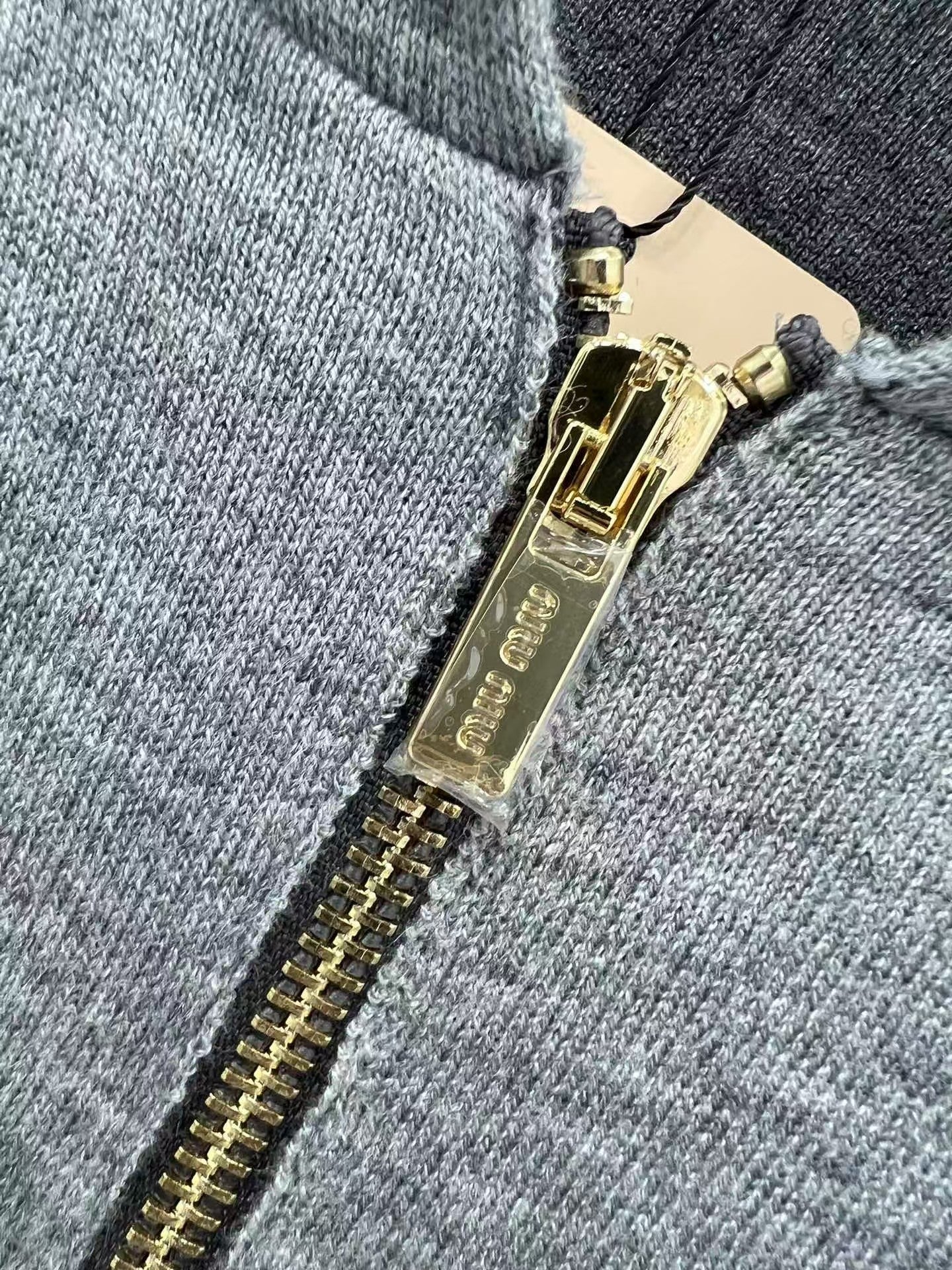 Cardigan en cachemire à double zip en maille jacquard