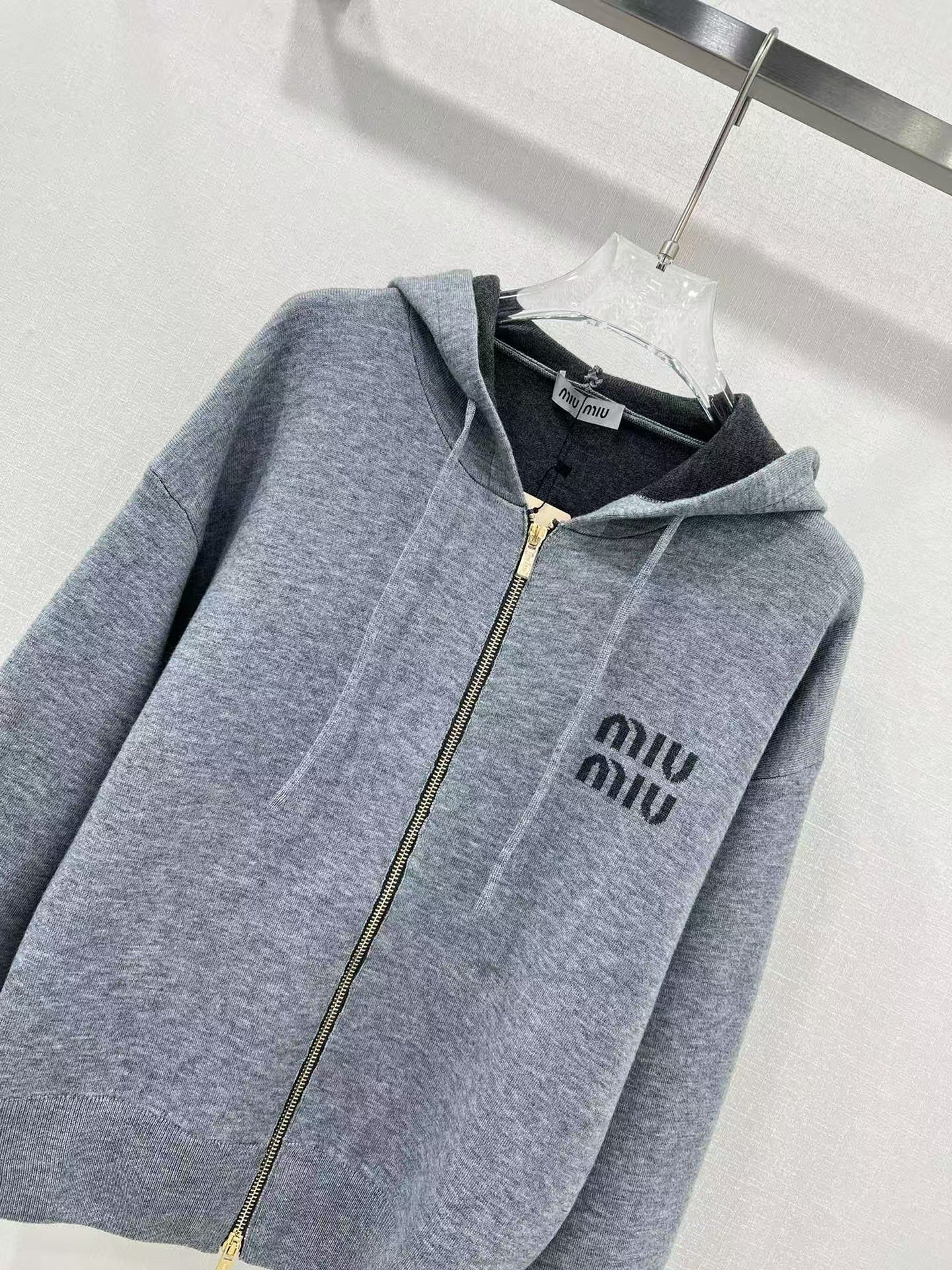 Cardigan en cachemire à double zip en maille jacquard