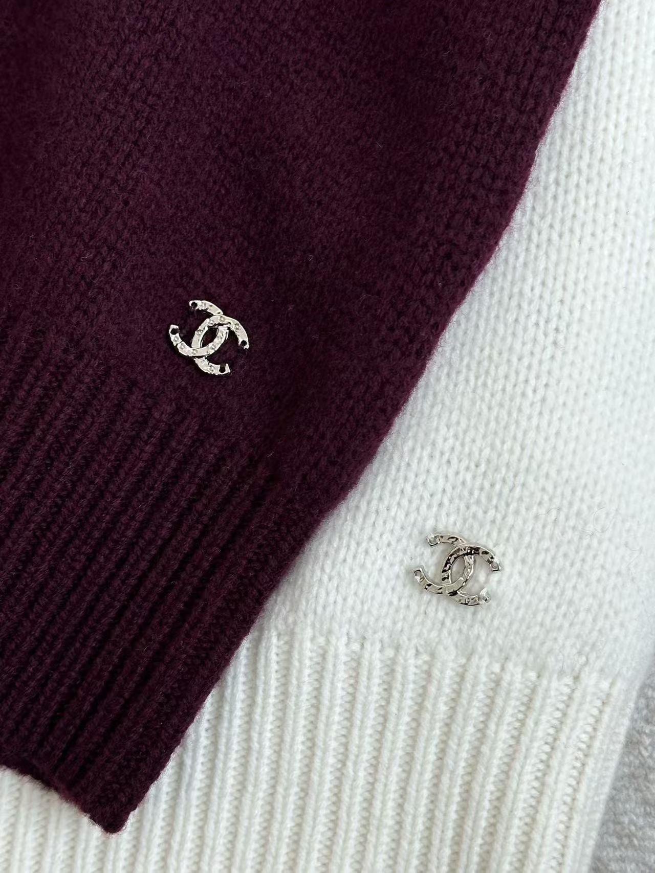 Kurzer politischer Pullover mit hohem Kragen