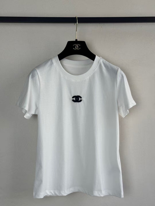 Three-dimensional embroidered Double  velvet T-shirt