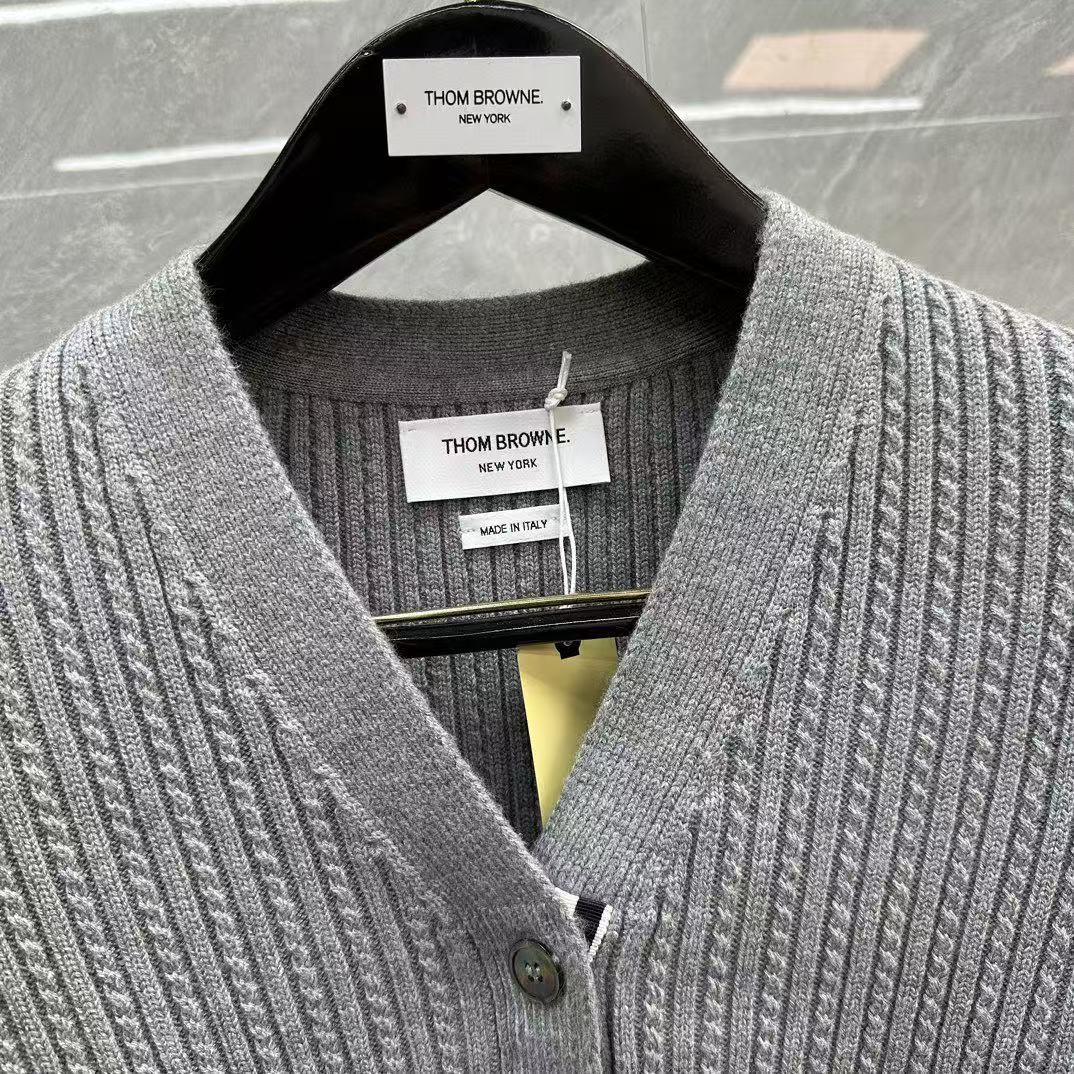 Jacquard-Kapuzenpullover aus Mohair mit Buchstaben „Love“