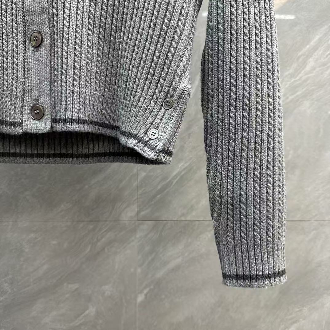 Jacquard-Kapuzenpullover aus Mohair mit Buchstaben „Love“