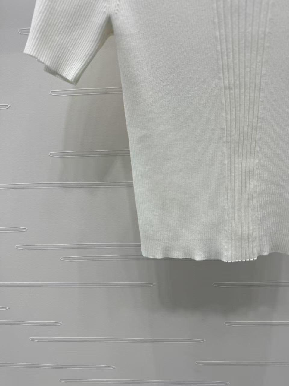 Hohl gestrickte lange Ärmel