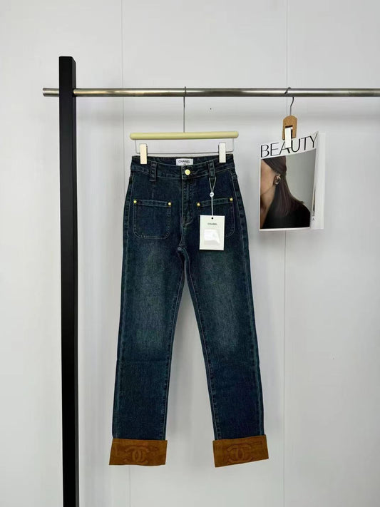 dehnbare Neun-Punkt-Hose