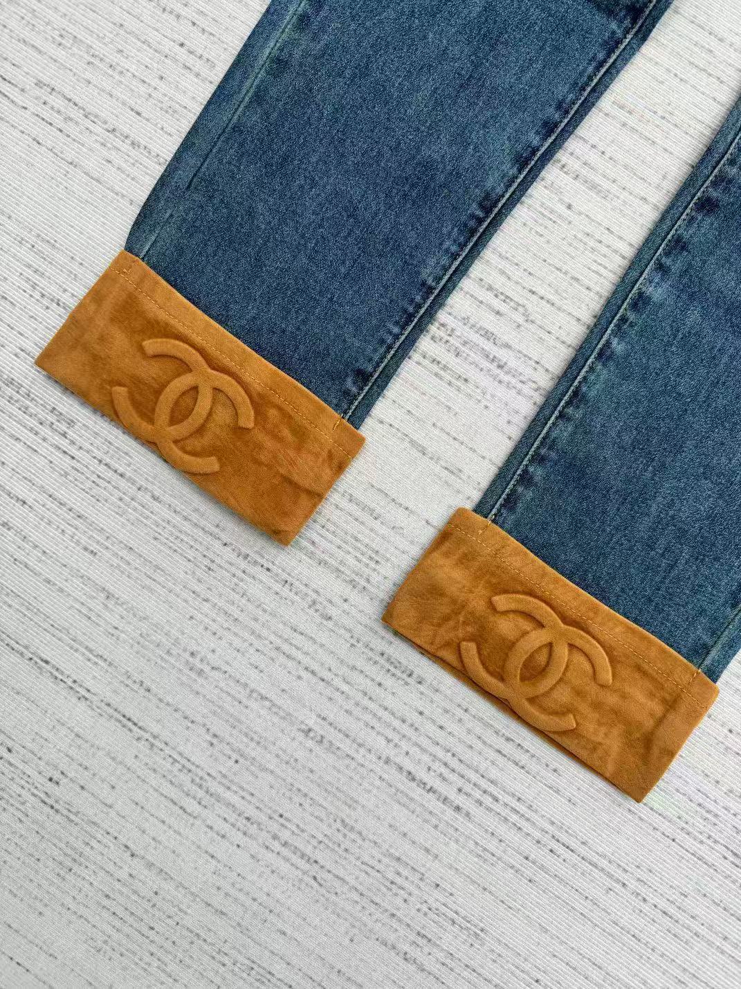 dehnbare Neun-Punkt-Hose