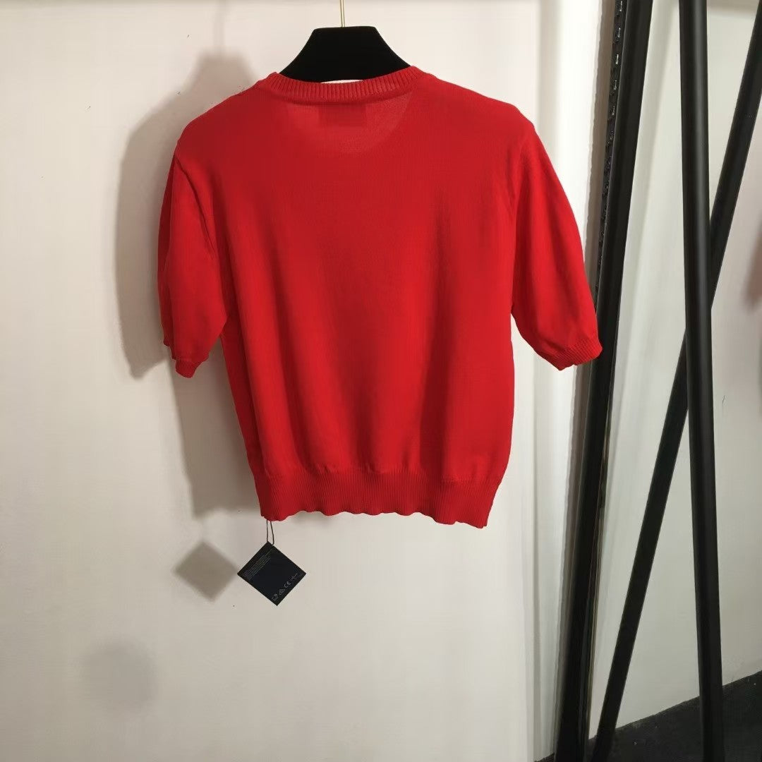 Kurzärmliges Strick-T-Shirt mit Schriftzug 