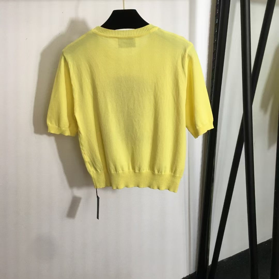 Kurzärmliges Strick-T-Shirt mit Schriftzug 