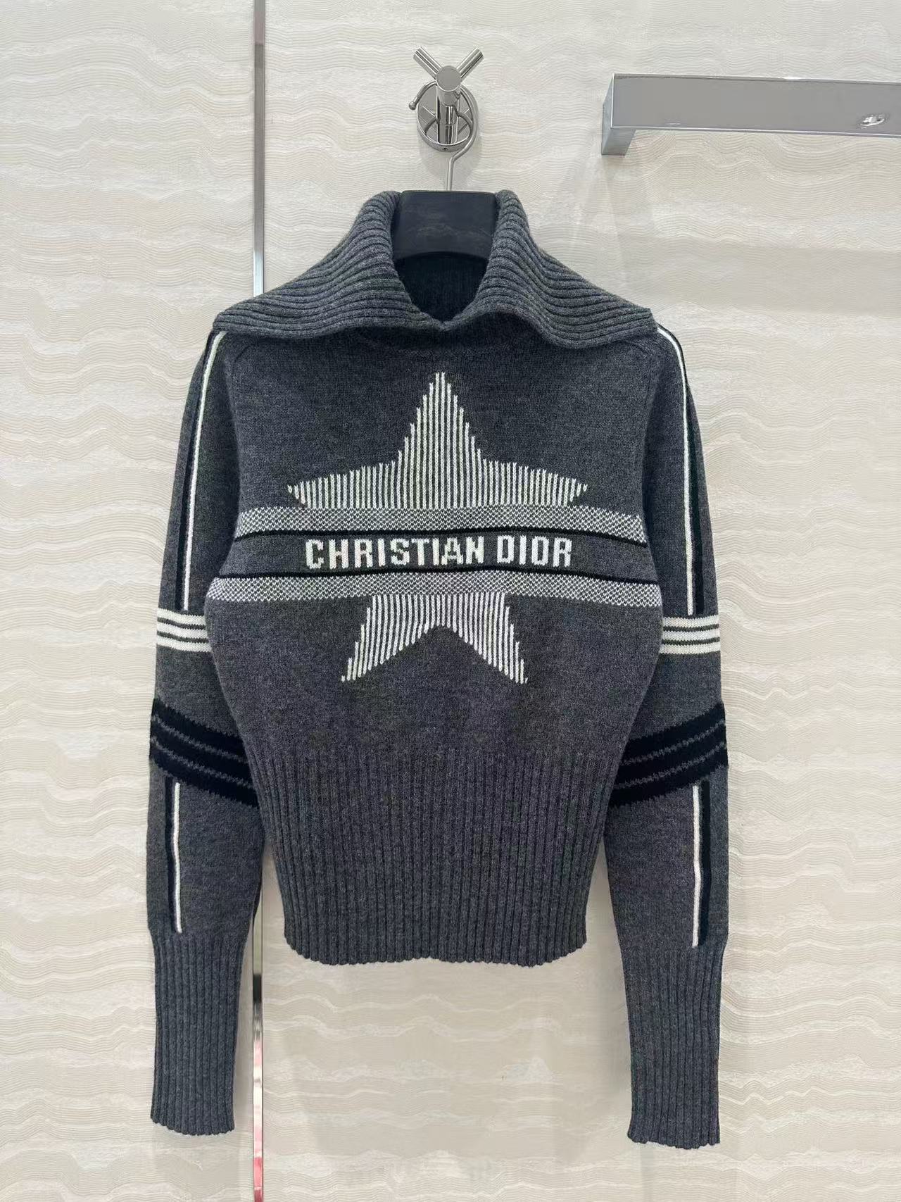 Kaschmirpullover mit Matrosenkragen