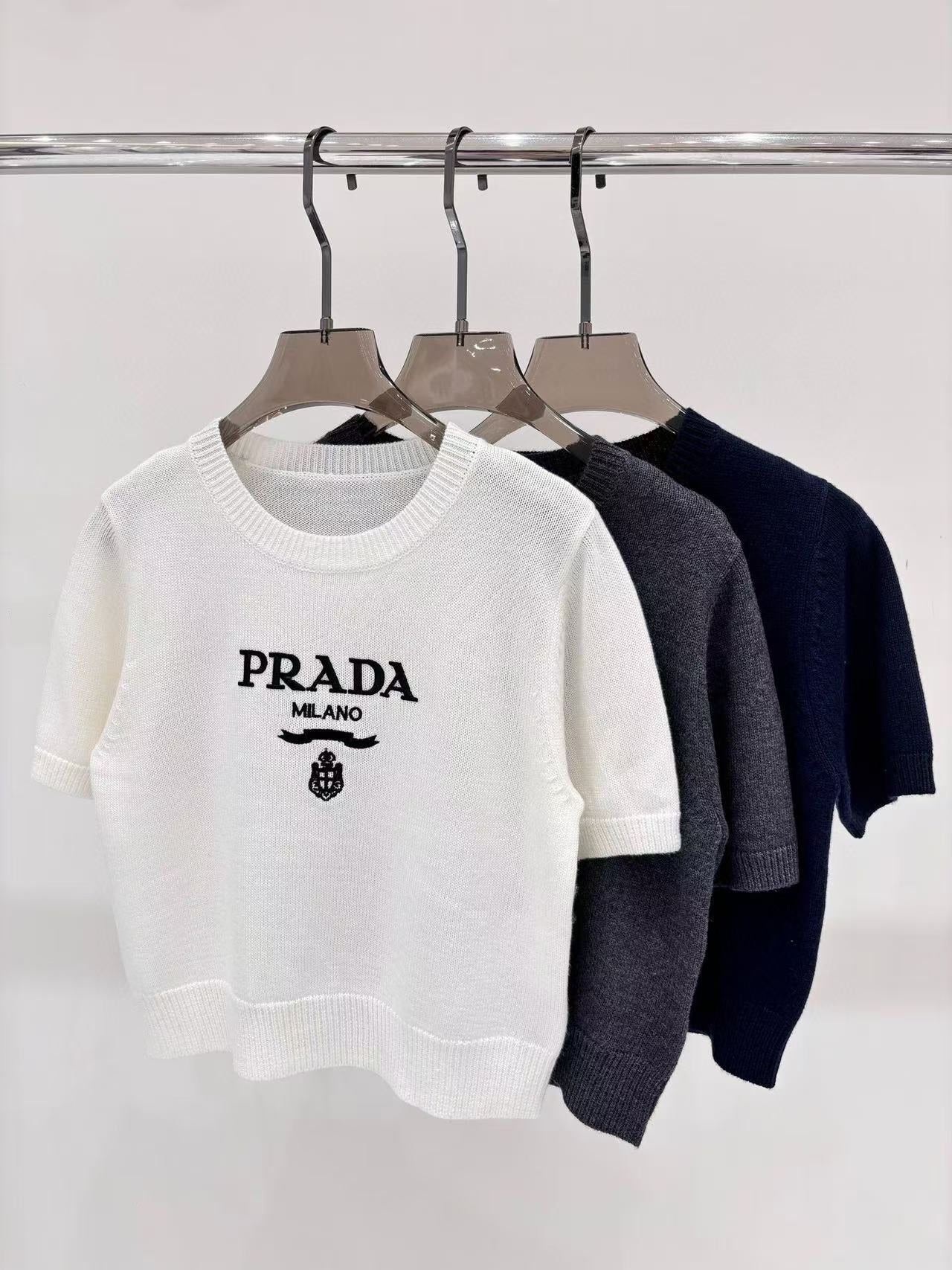 Neue Buchstaben gestrickte kurze Ärmel